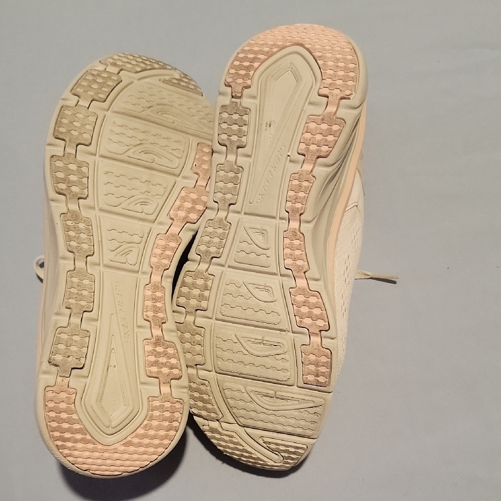 Skechers Women's Cream Sneakers - Picture 16 of 16